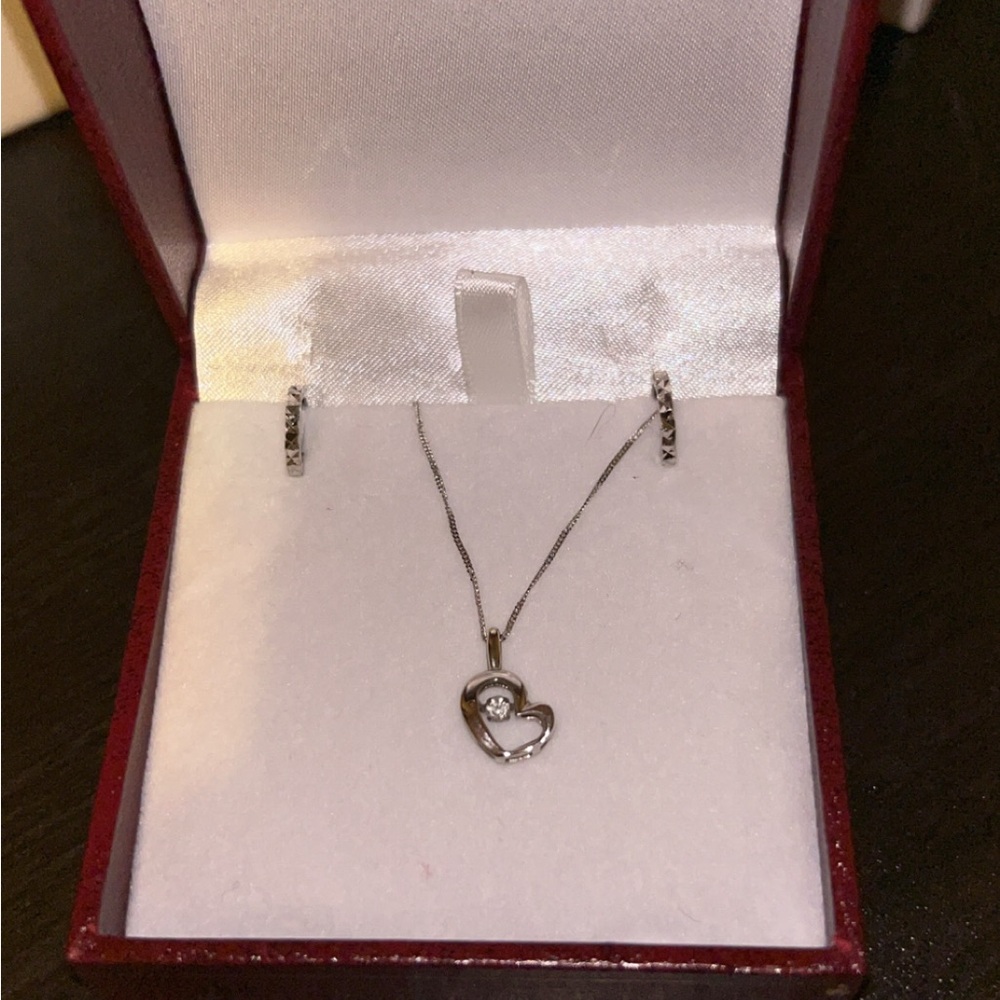 Elegant Silver Heart Necklace and Earring Set
